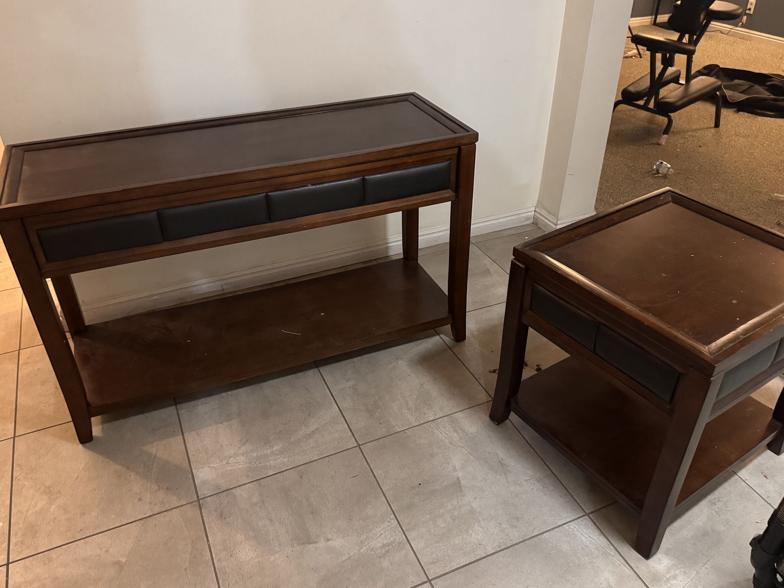 $50 B4 1pm Living Room Set- Lift Top Coffee Table