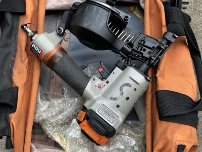 PORTER-CABLE Pneumatic Coil Roofing Nailer, 1-3/4-inch, Air Powered, Model RN175B with Bag