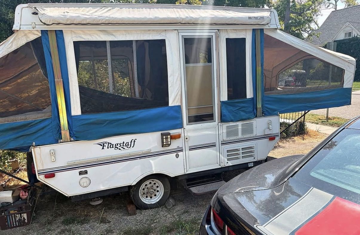 2003 Flagstaff Pop-Up Camper Trailer -  Good Condition