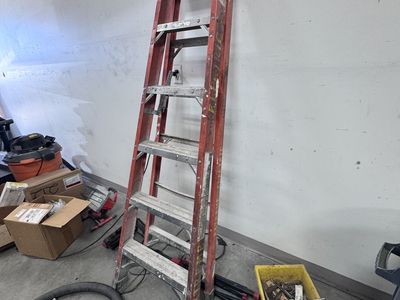 6 Ft Fiberglass Husky Ladder