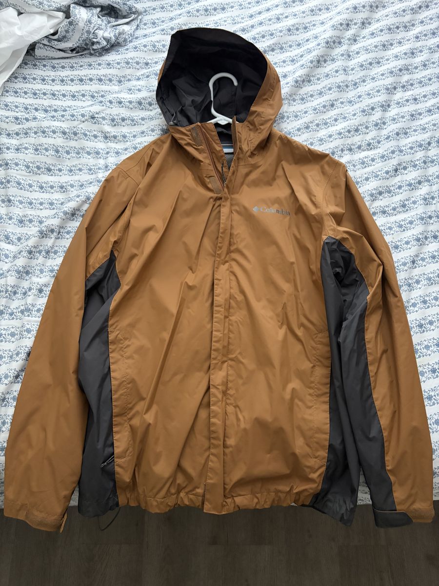 Columbia Rain Jacket Medium