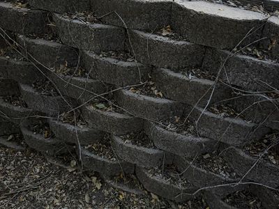 Decorative retaining wall blocks