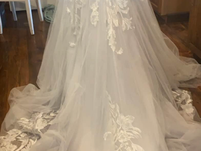 Wedding Dress size 22 or 20