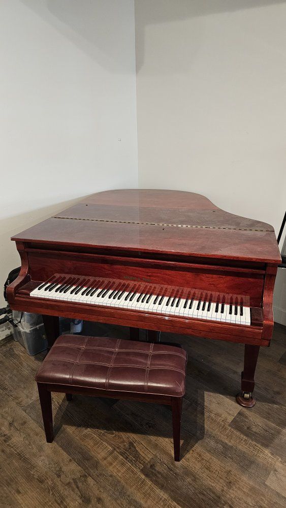Shafer & Sons Baby grand Piano