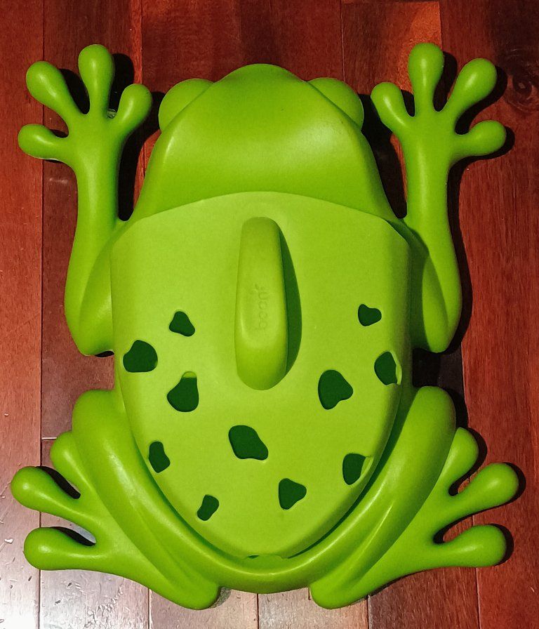 Frog Pod Green Bath Toy Scoop & Storage Caddy