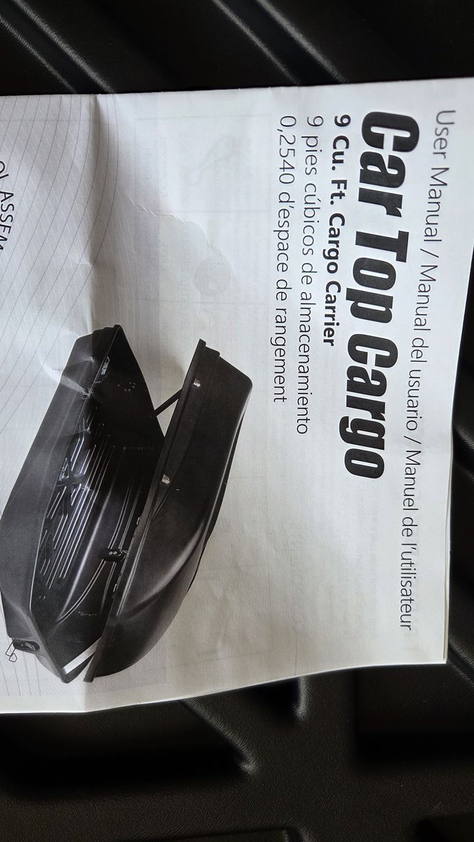 Car top cargo carrier