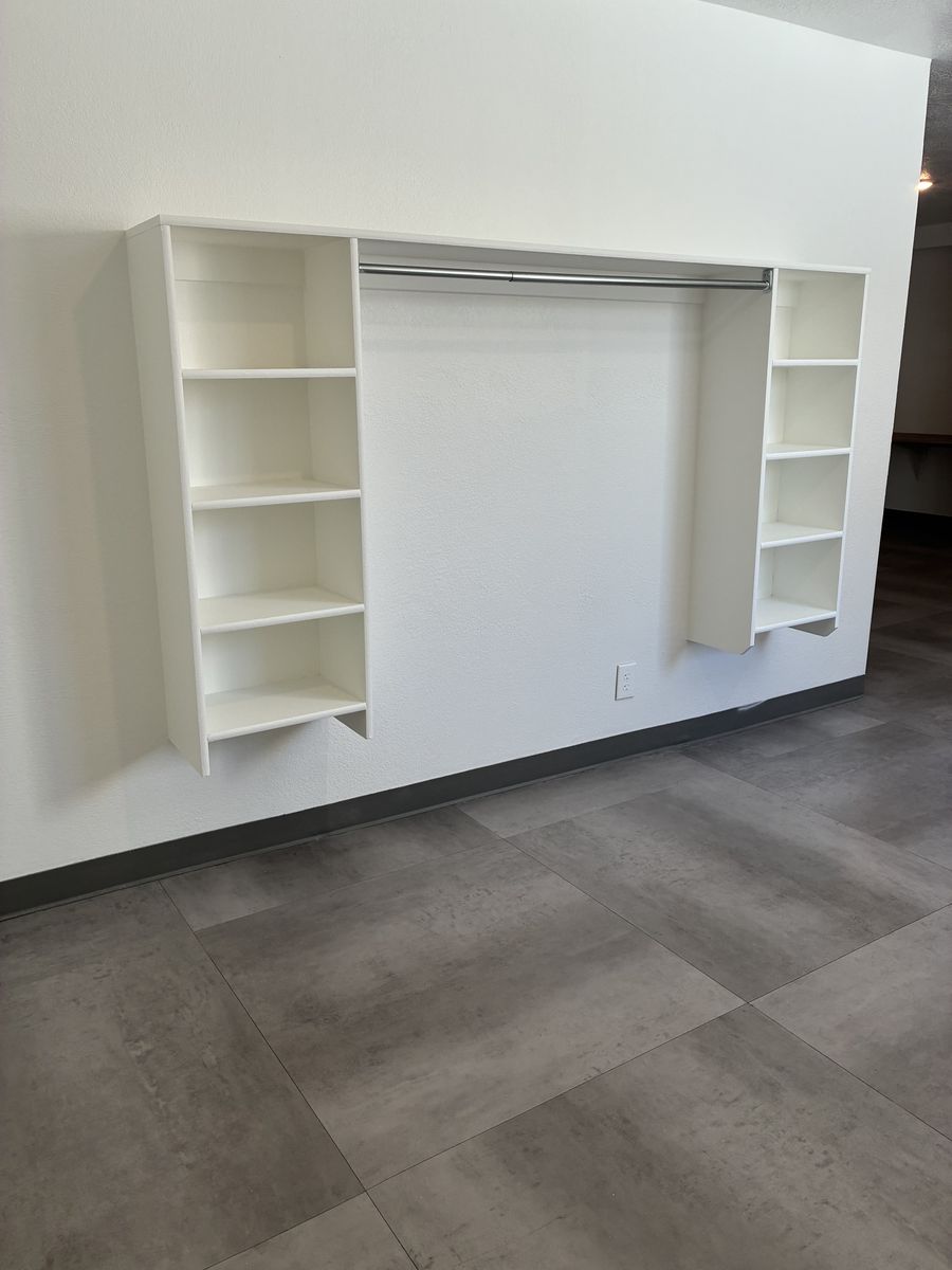 Main image 12