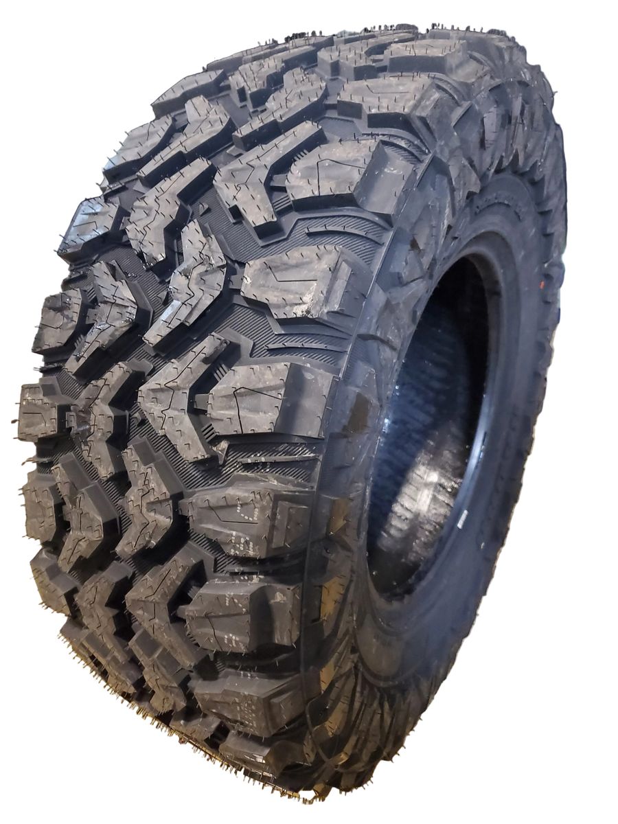 4 RADAR RENEGADE X BSW LT 35 12.5 17 121Q 10PLY EXTREME TIRE RACSTH0056
