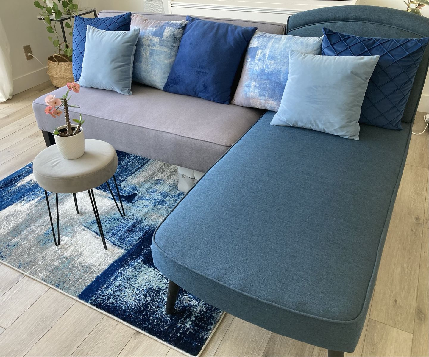 Dark Blue Lounge Chair