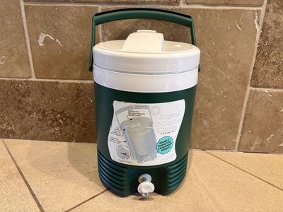 Vintage Igloo 2 Gallon Water Cooler w/ Spout Green