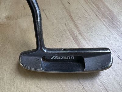 Mizuno TP MILLS putter. 9