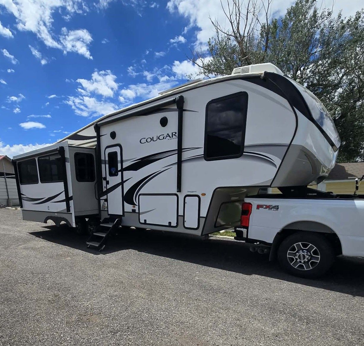 2022 Keystone Cougar 29MBS 5th Wheel