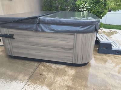 Bullfrog hot tub 2012