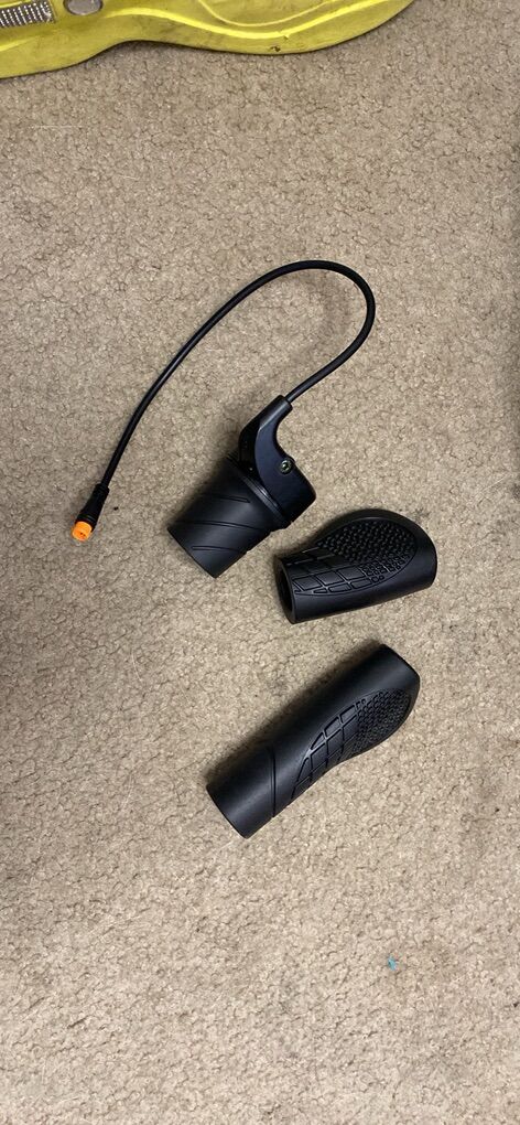 Electric bicycle half throttle grips