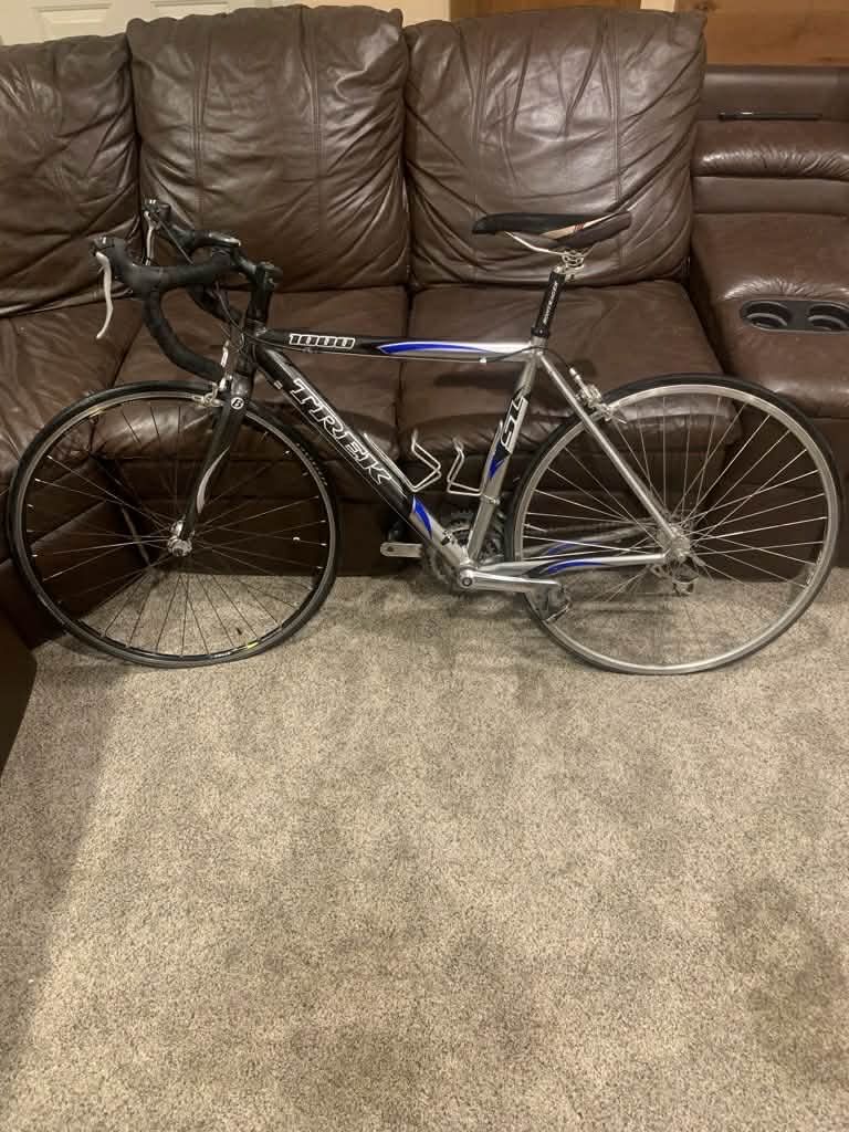 Trek 1000 alpha super light road bike