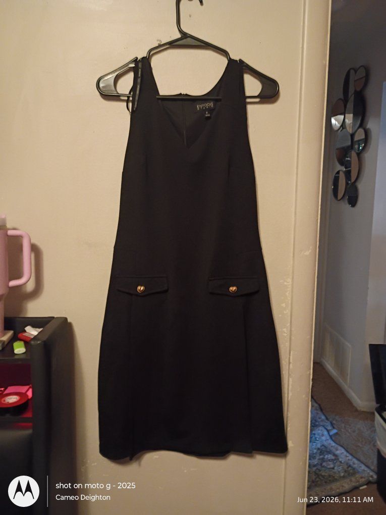 Black V-Neck Sleeveless Dress with Gold Button Pockets - Size Large