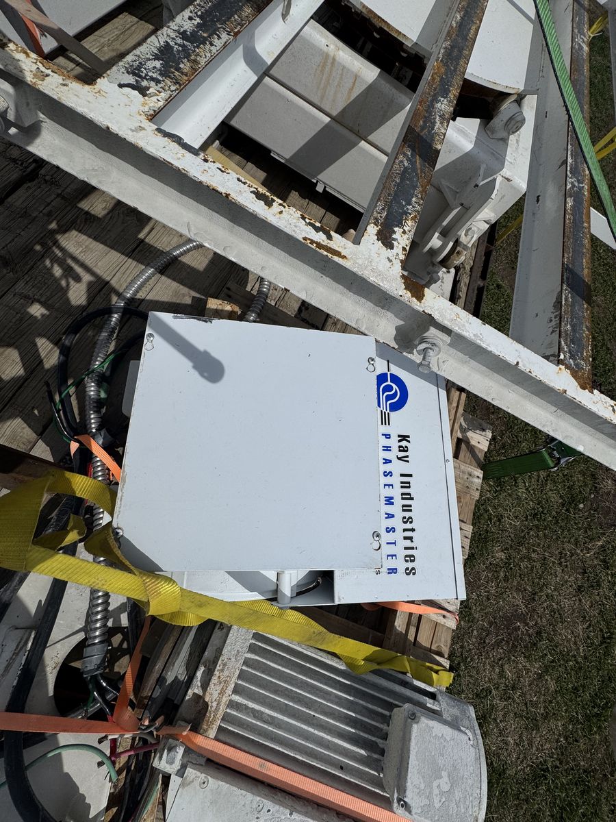 Main image 6