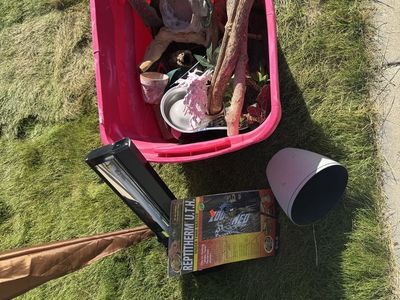 Reptile / Pet supply package