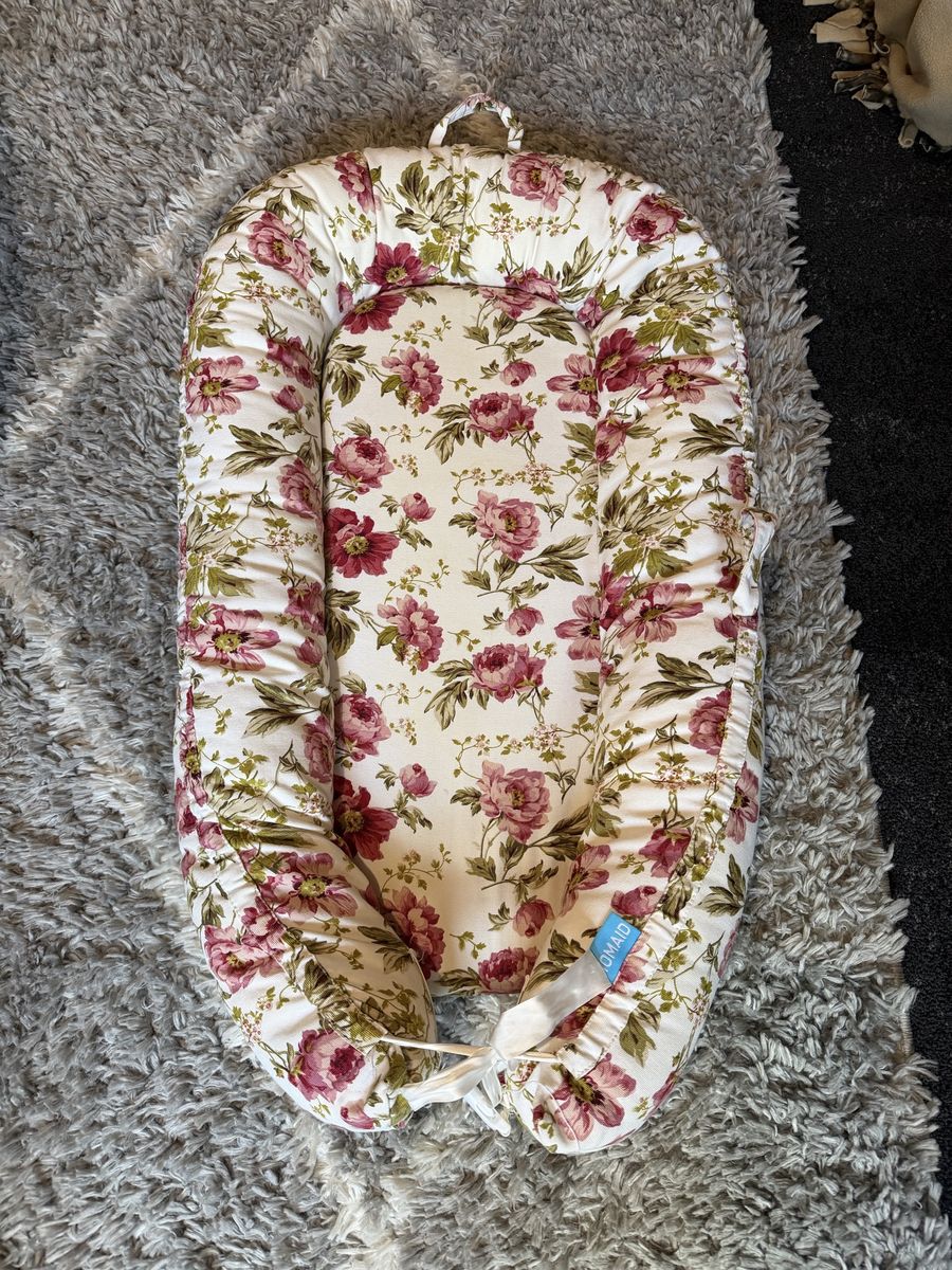 Newborn Lounger