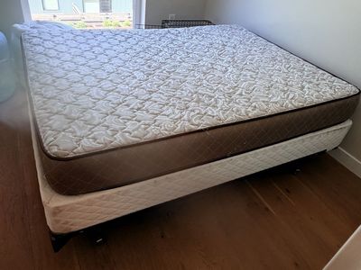Full Size Mattress Boxspring memory foam and mattress cover