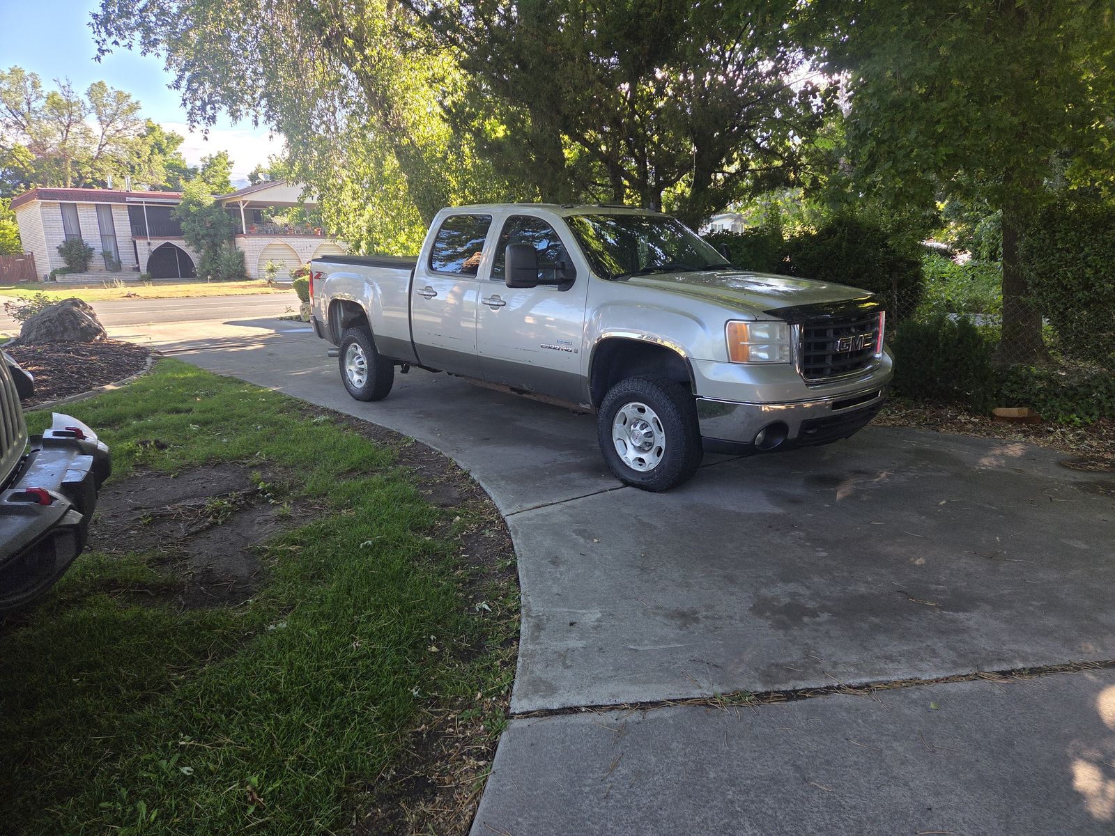 2008 GMC Duramax Crew Cab 4x4 sale or trade