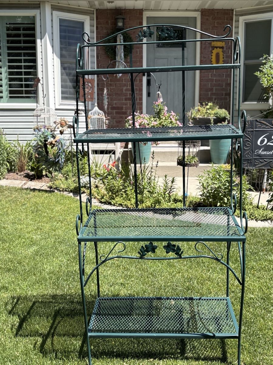 Darling Bakers Rack