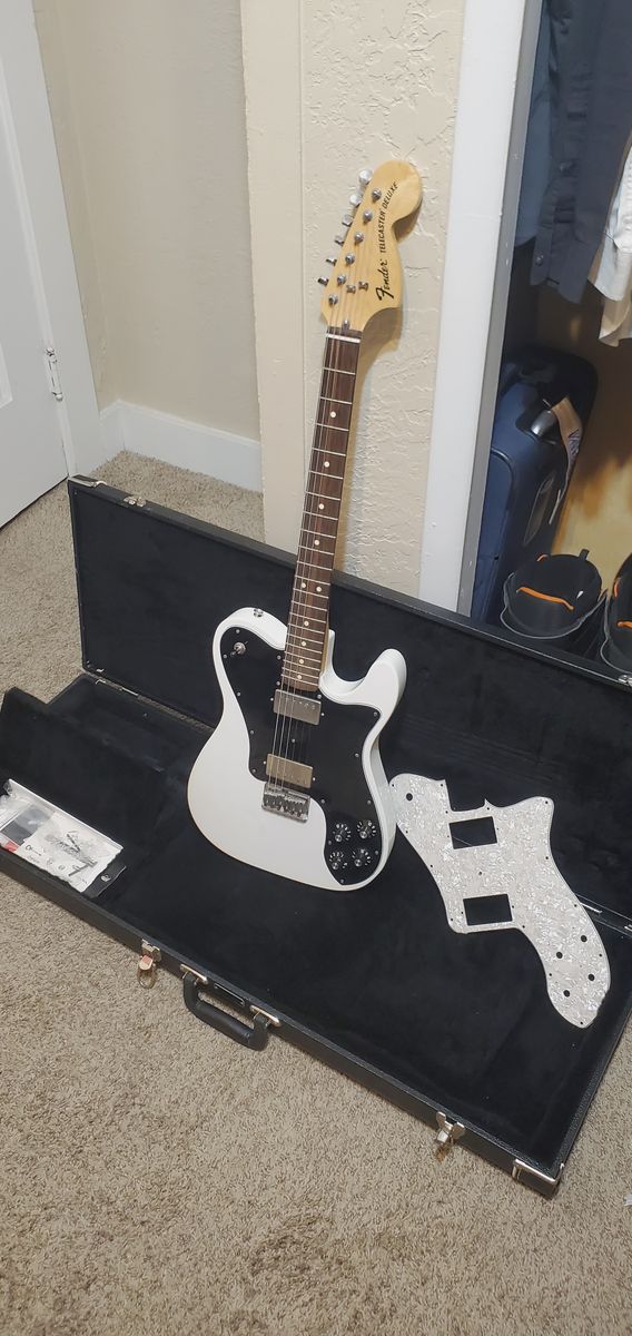 Fender Chris Shiflett Signature Series Electric Guitar. Rare DISCONTINUED Arctic White colorway.