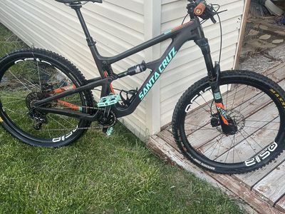 2016 Large Santa Cruz Hightower 27.5 Carbon Wheels
