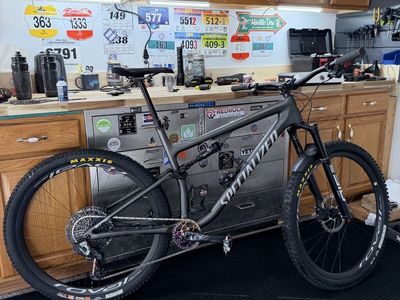 Specialized Epic EVO Expert XL Carbon Full Suspension 29" Wheels SRAM X01 AXS