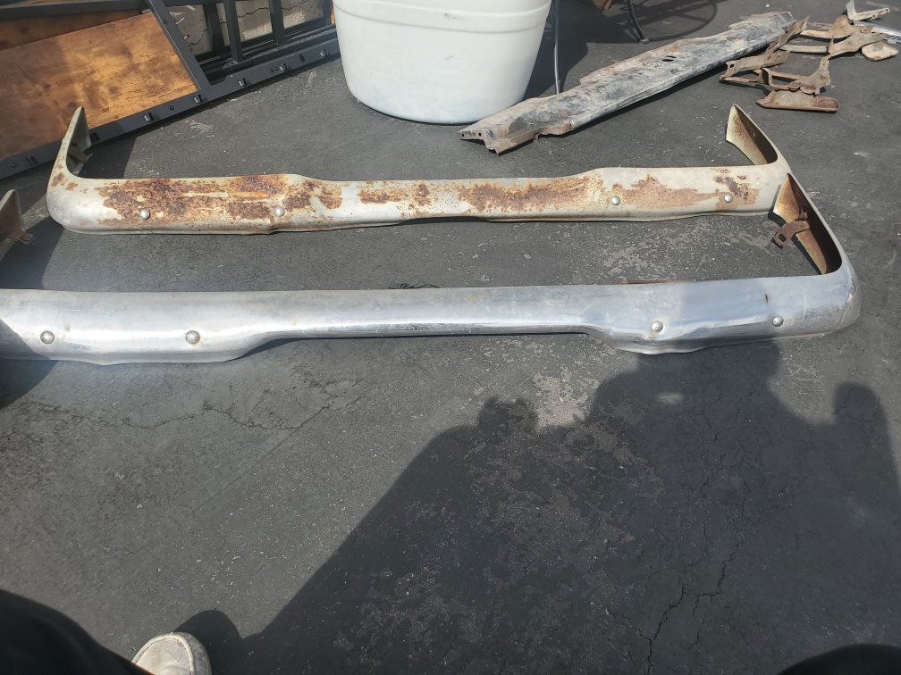 Parts to a 1962 Plymoutg Valliant