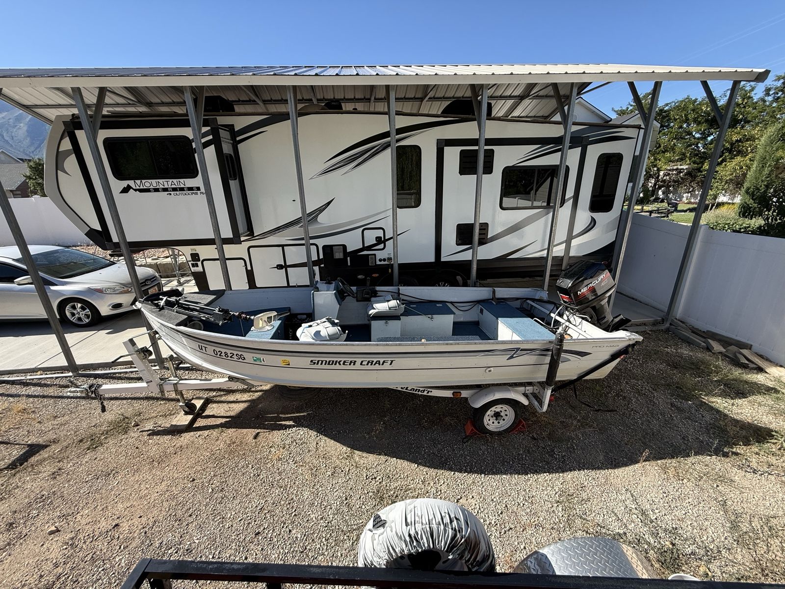 1997 Smokercraft 16’ Fishing Boat for sale