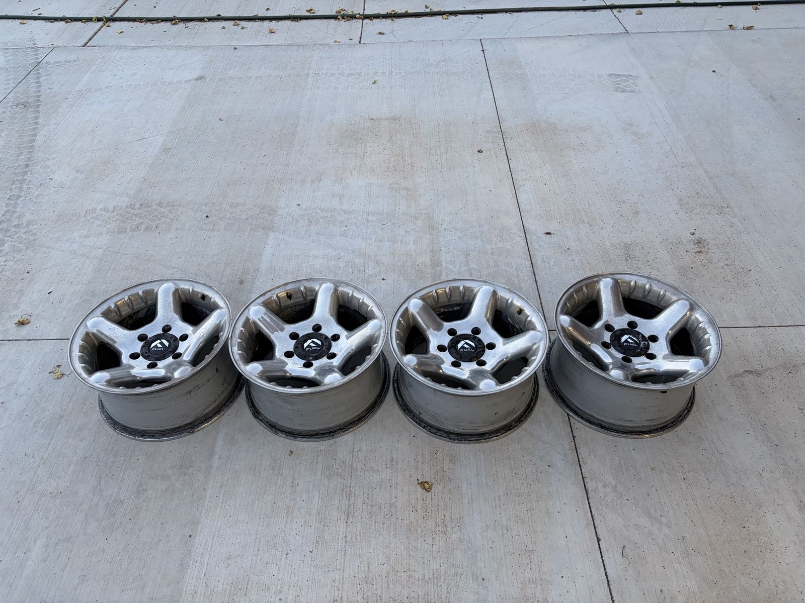 Fuel wheels 6x5.5