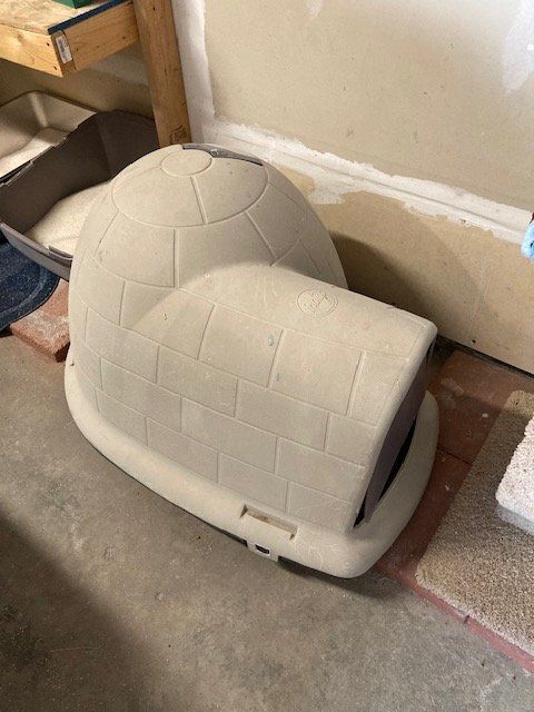 Petmate Indigo Igloo Dog House Medium