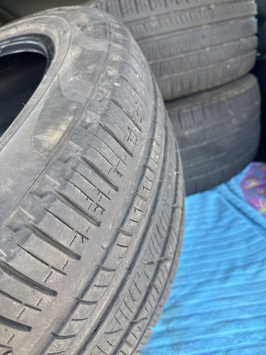 285/45r22 Pirelli Scorpion verde all season tires (3)