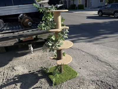 Cat tree/ tower