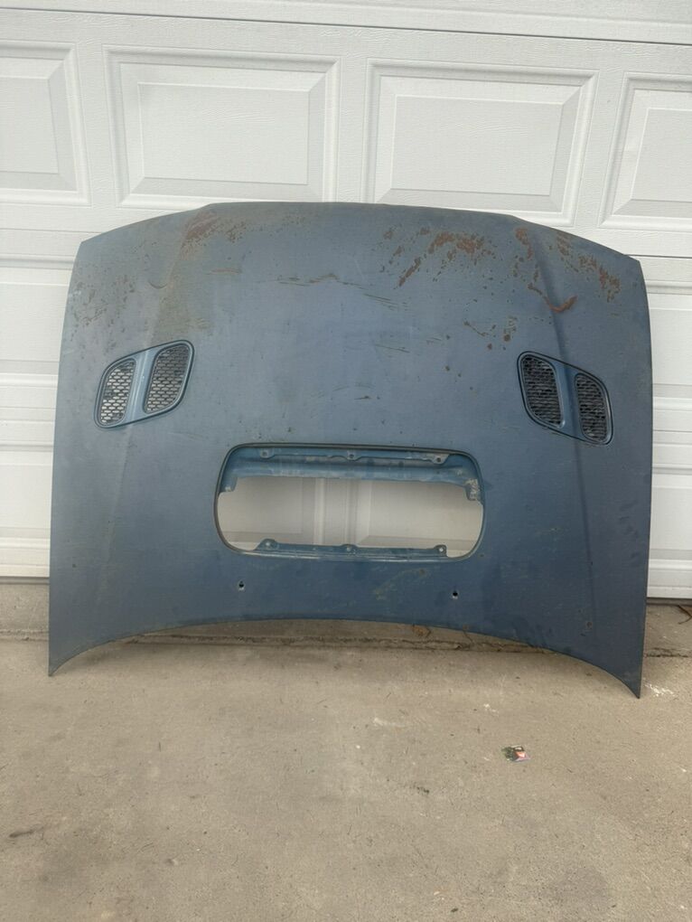 Gc8 Subaru 2.5 RS/Outback Hood