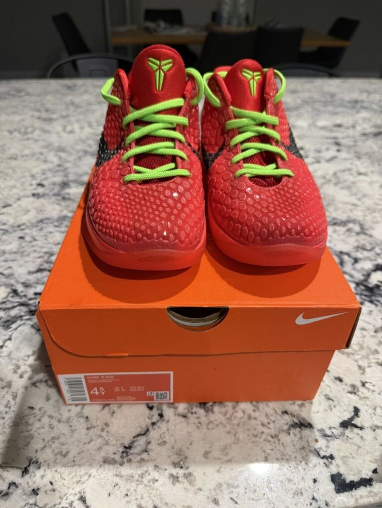 Proto Kobe Reverse Grinch - 4.5 youth