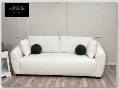 NEW THOMASVILLE BUCCLE SOFA