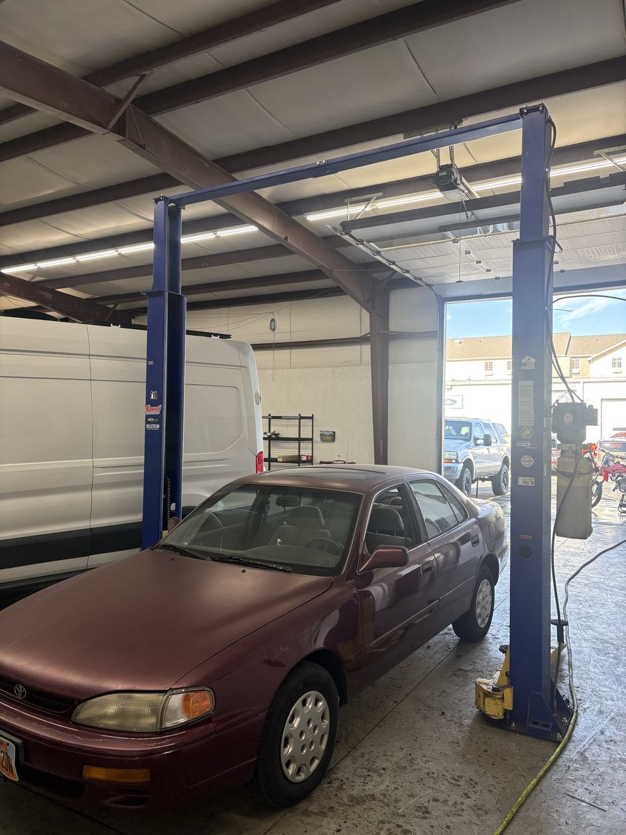 Automotive 2 post lift