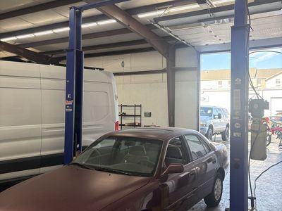 Automotive 2 post lift