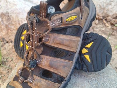 Mens Keen Targhee III Leather Hiking Sandals Sz-9