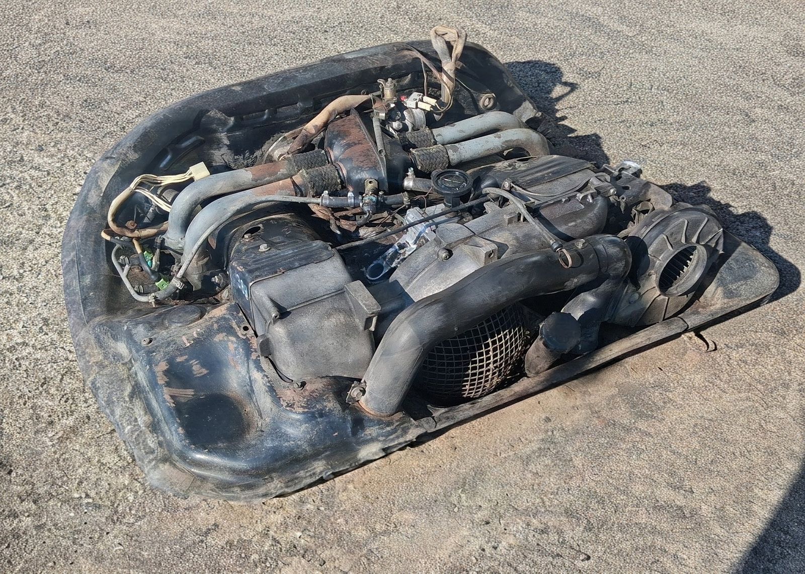 *MUST SELL* VW Type 4, 2.0L. Air-cooled, Fuel Injected Engine