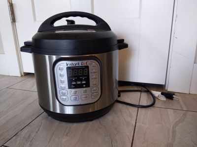 Instant Pot Duo 60 V3 6-Quart Electric Pressure Cooker Stainless Steel