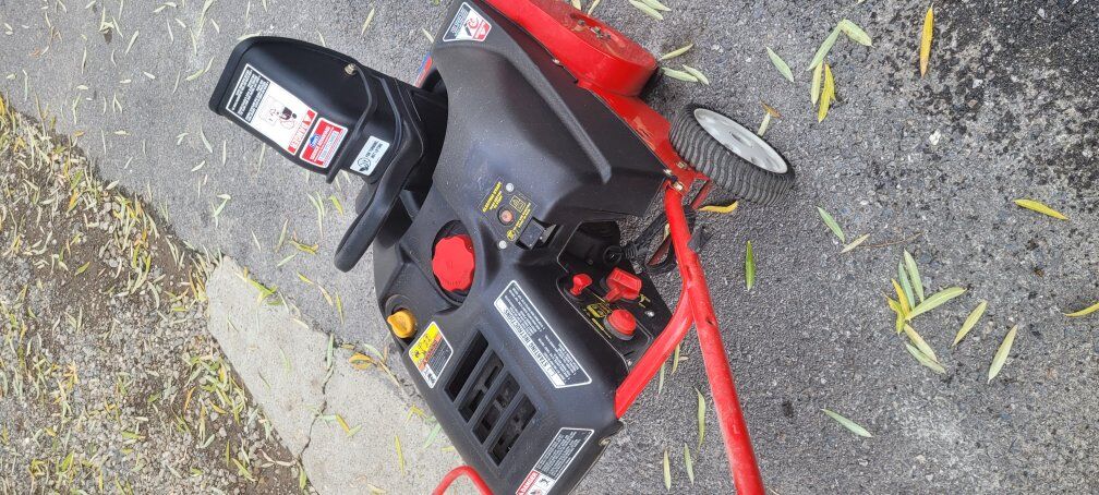 21"troy bilt snow blower