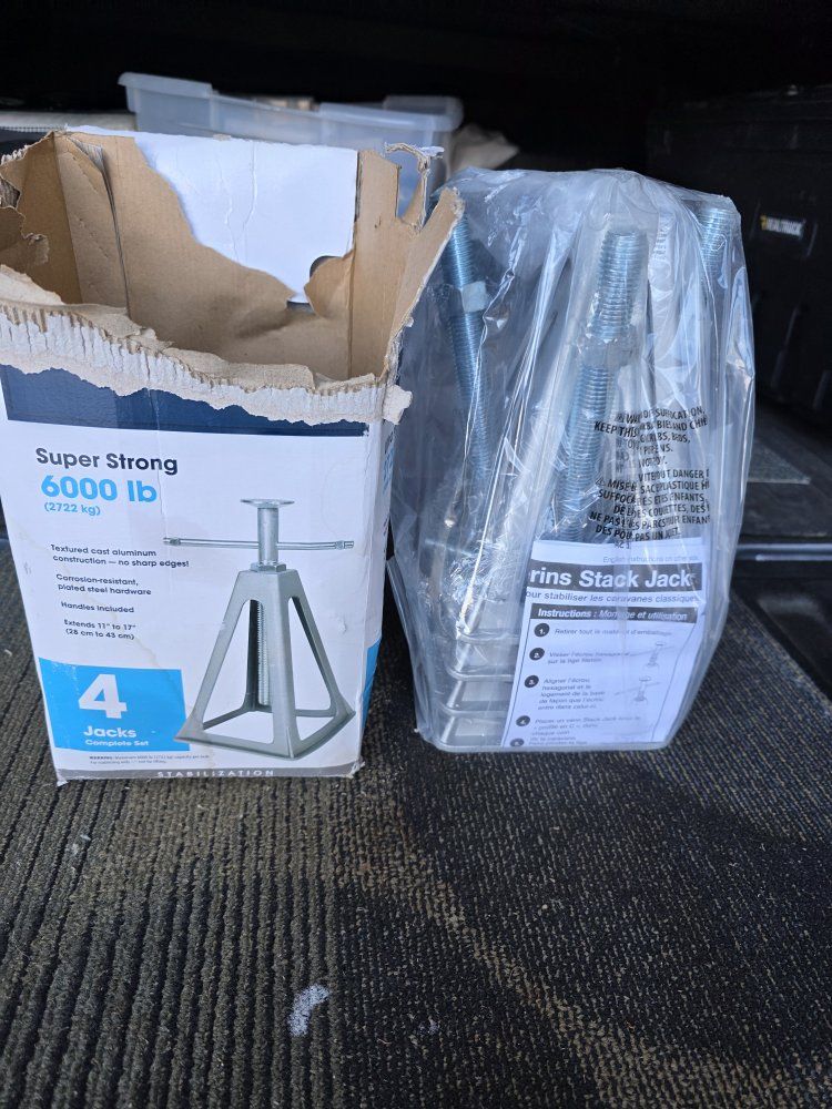 Camco Stack Jacks 4-Pack 6000 lb Capacity Aluminum Stabilizer Jacks