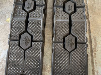 RhinoRamps Heavy Duty Vehicle Service Ramps - Pair