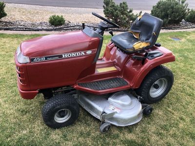 Honda riding lawnmower