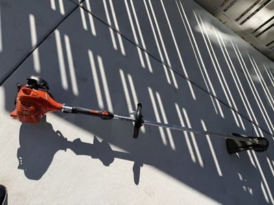 Echo SRM-225 Trimmer: Gas-Powered, Straight Shaft Weed Wacker for Lawn Care