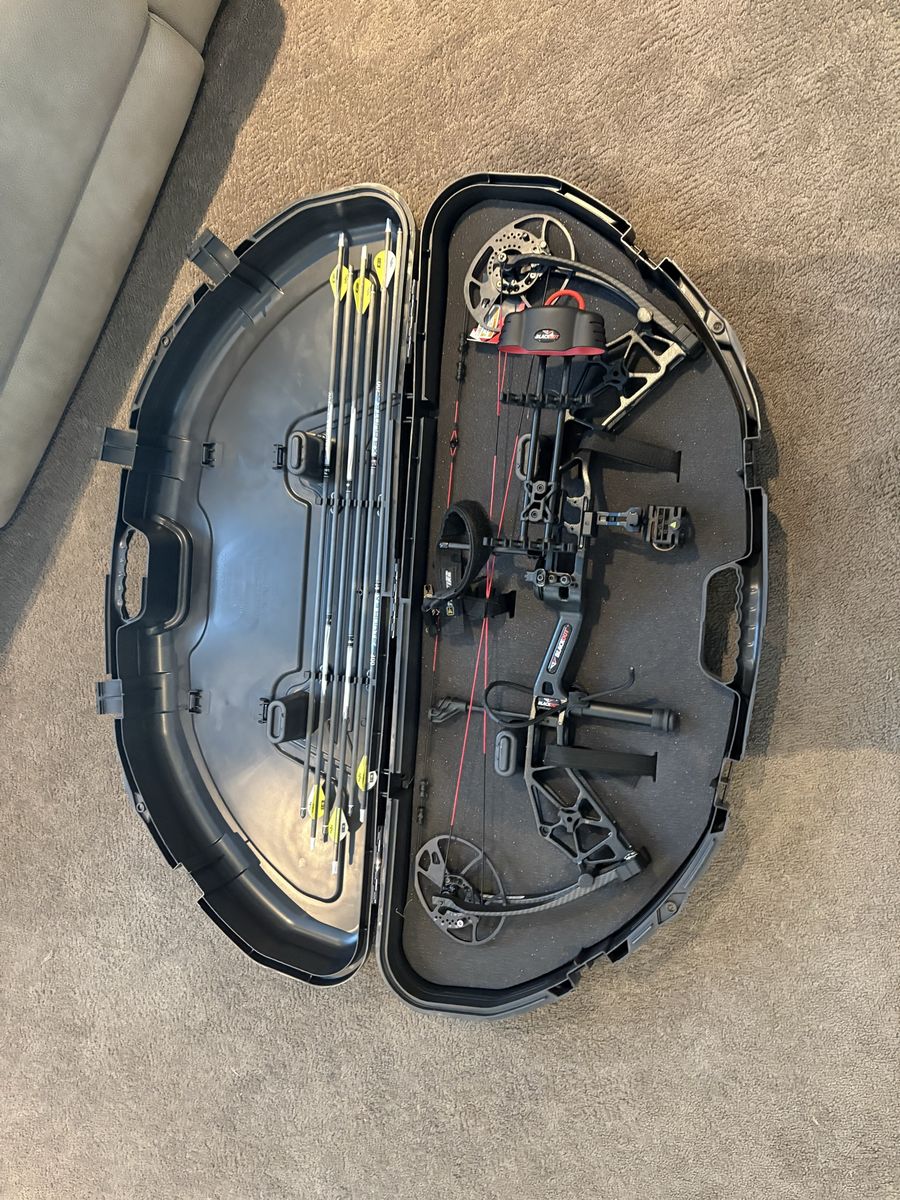 Blackout Epic NT hunting bow package