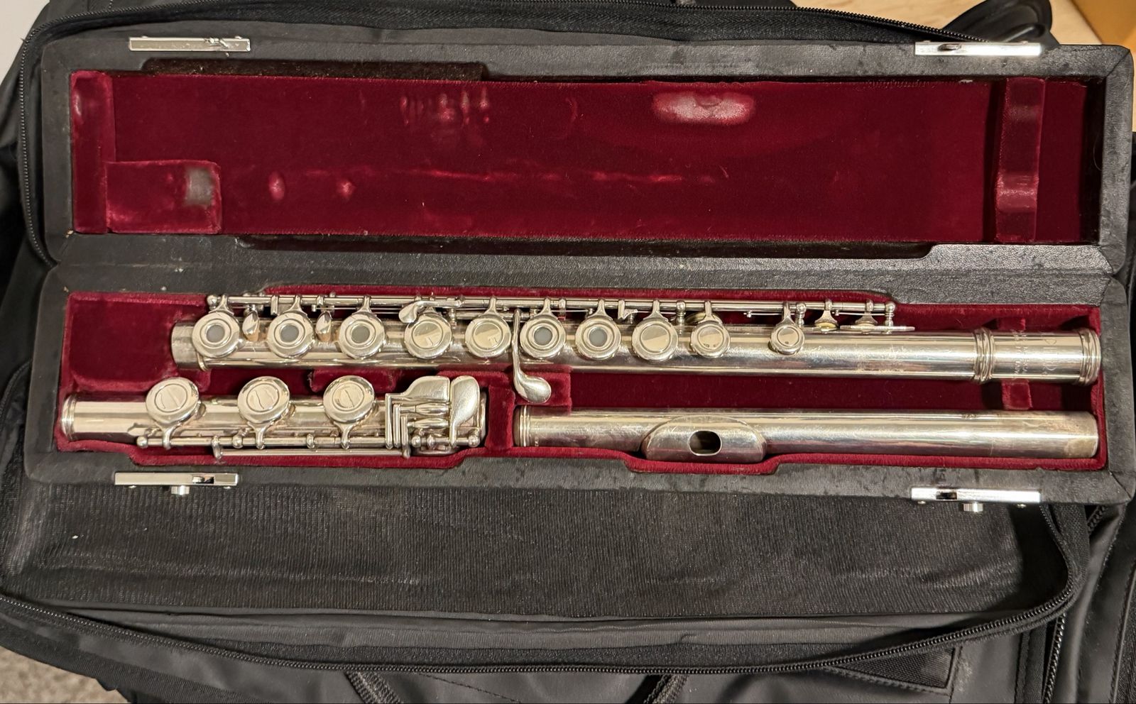 Jupiter JFL-611R Flute With Original case